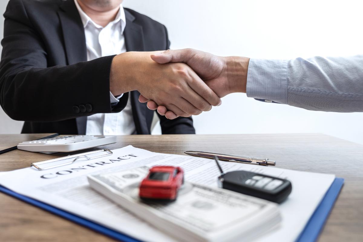 erros ao alugar um carro: contrato fechado